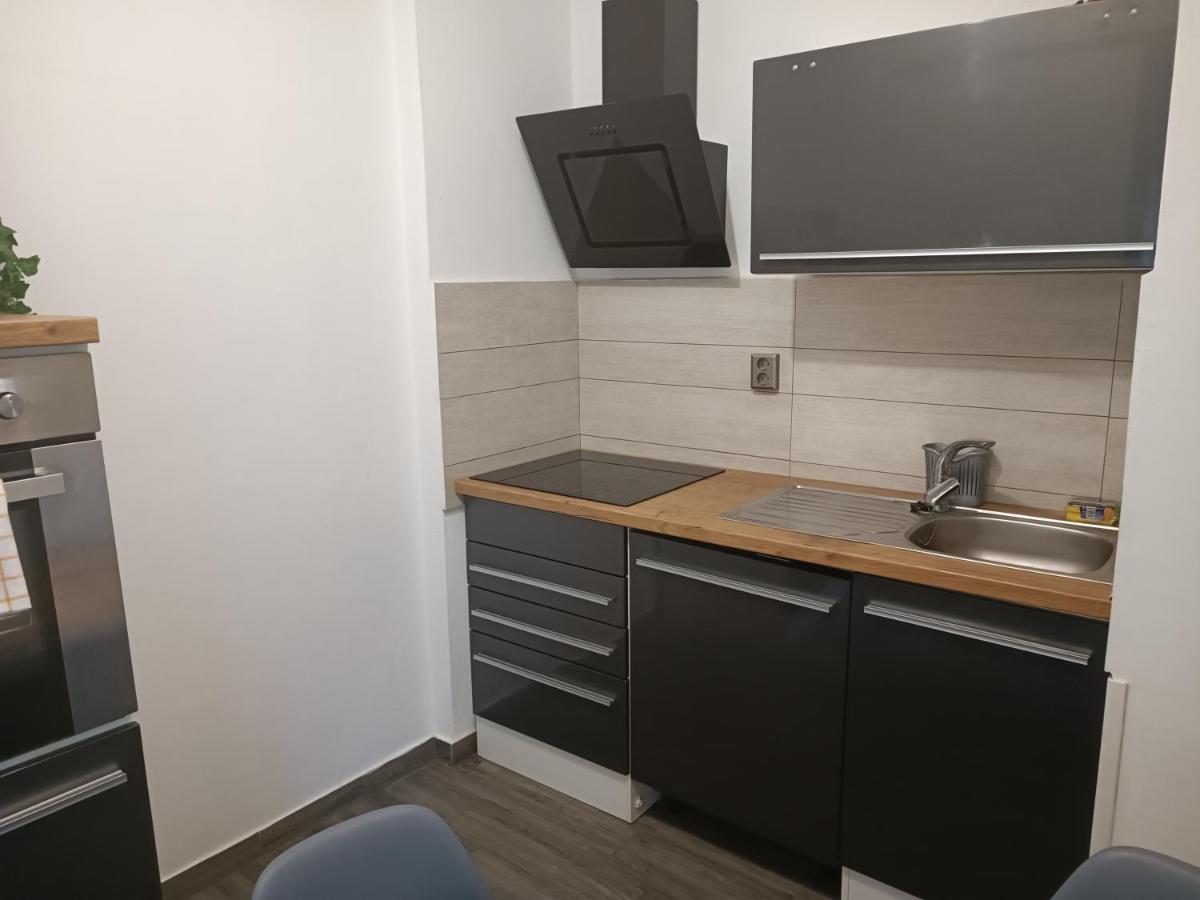 Apartman Hric -50M Od Plaze- Мали-Лошинь Экстерьер фото