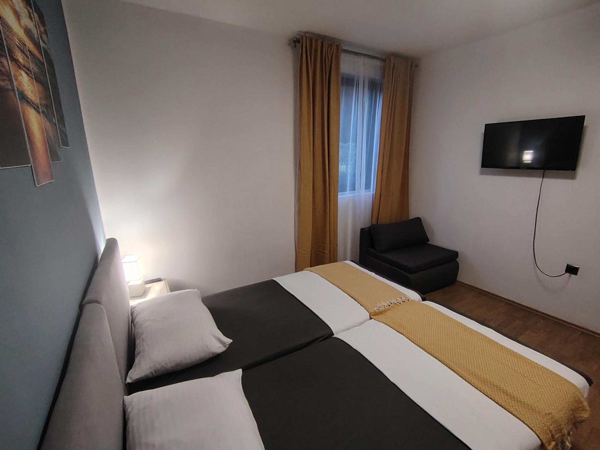 Apartman Hric -50M Od Plaze- Мали-Лошинь Экстерьер фото
